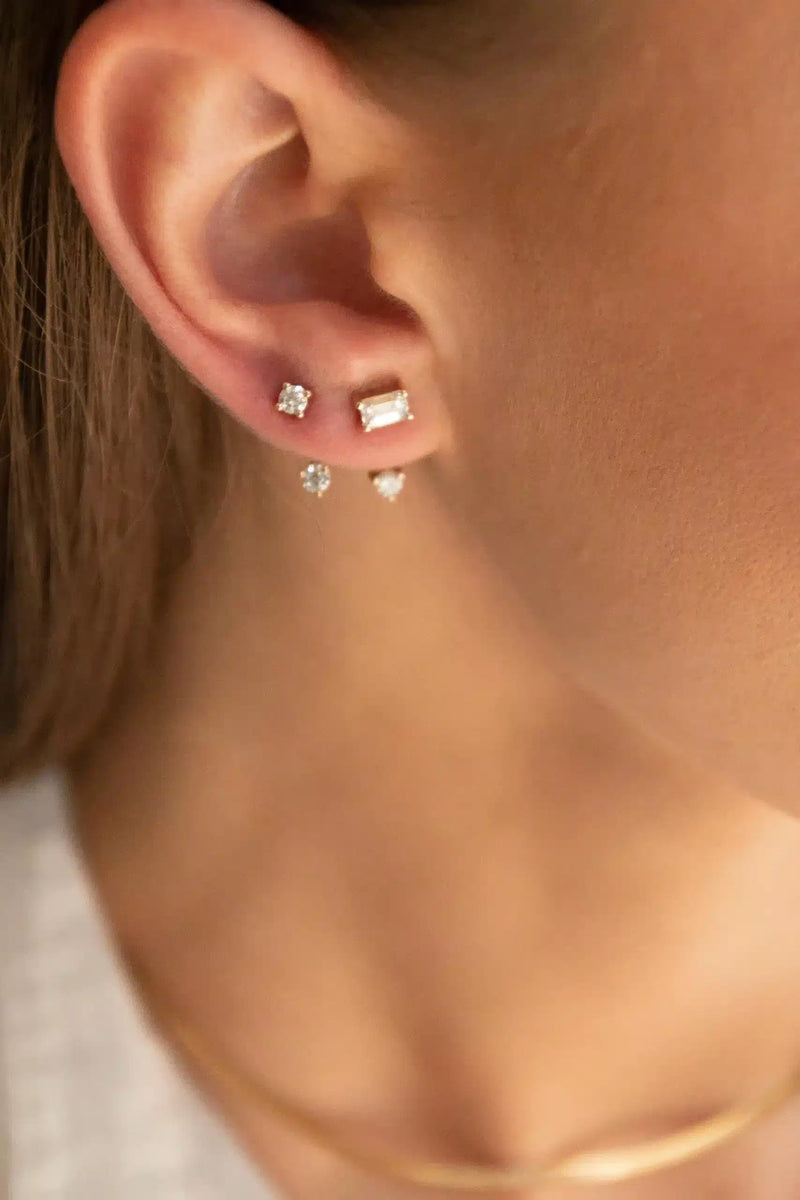 Floating Solitaire Ear Bar