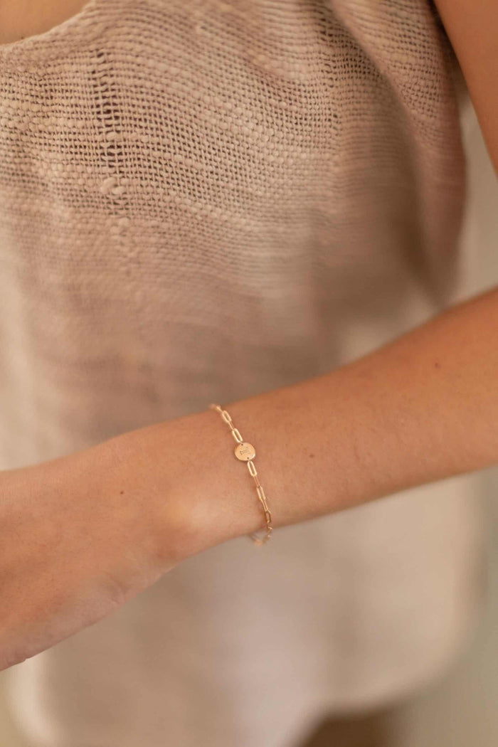 Dainty Disc Bracelet