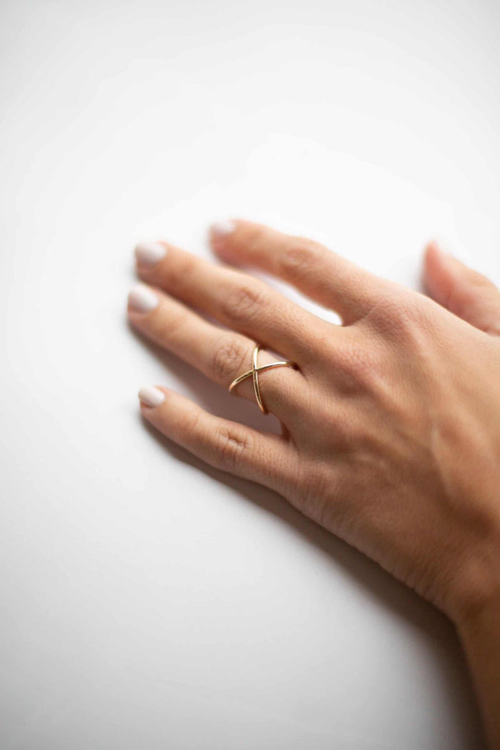 Criss Cross Ring